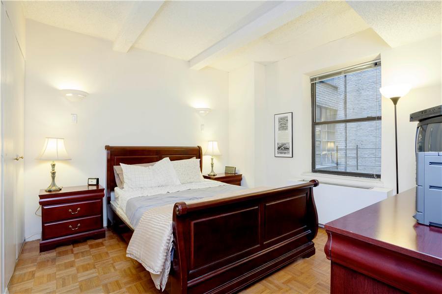 150 West 51st Street, Unit 1101 Manhattan, NY 10019 - Photo 2 of 9