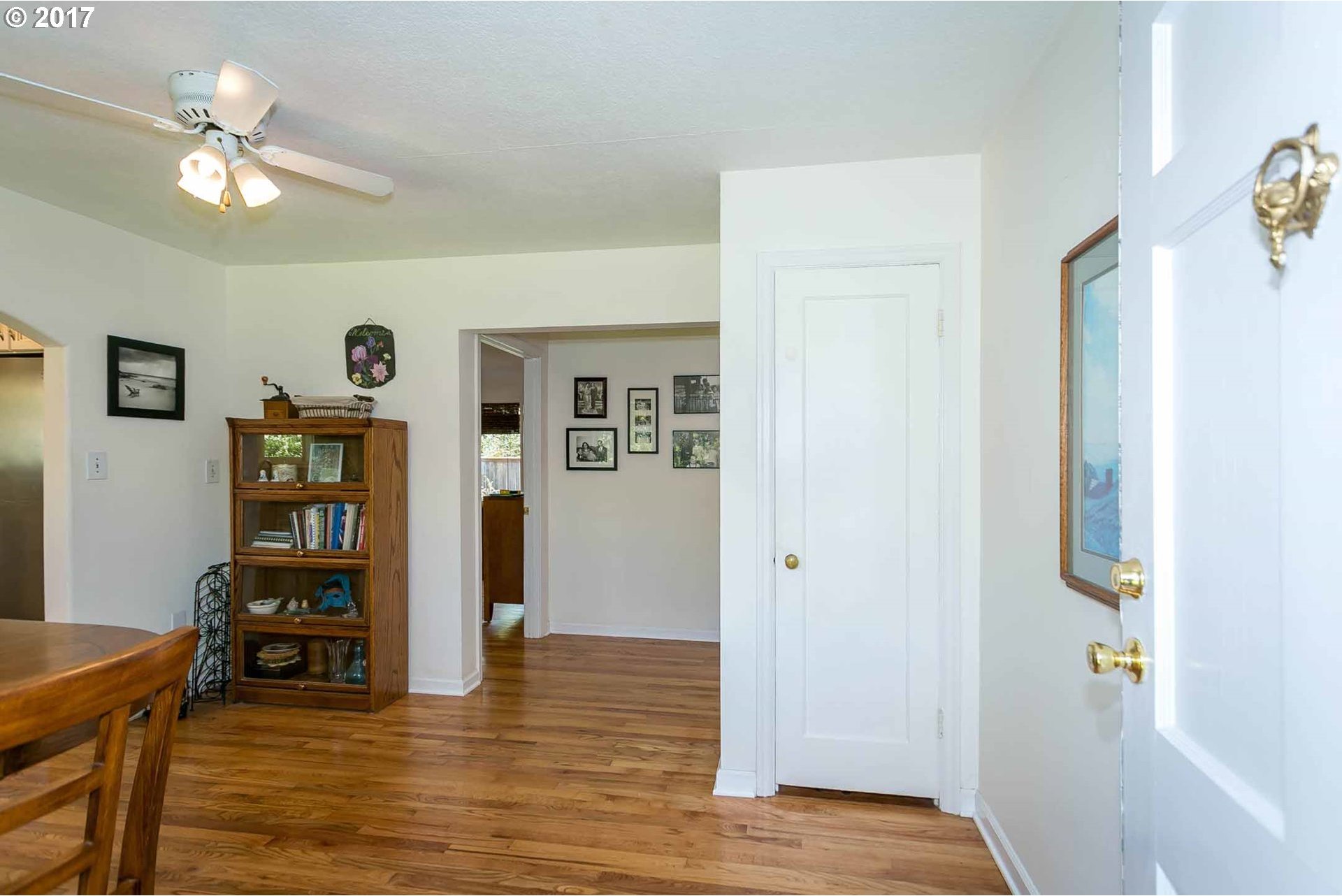 5820 Southwest Taylors Ferry Road Portland, OR 97219 - Photo 4 of 29 Gallery Image 4