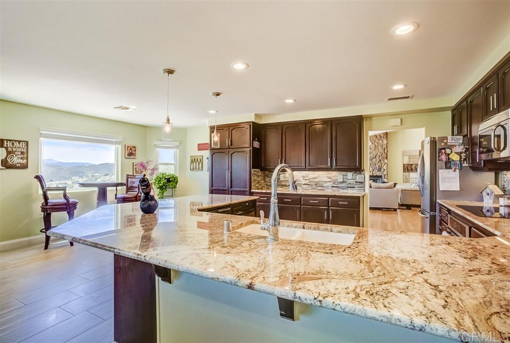 2452 Nido Aguila Alpine, CA 91901 - Photo 3 of 25