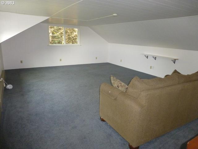 94360 Tom Cat Hill Road Gold Beach, OR 97444 - Photo 14 of 16 Gallery Image 14