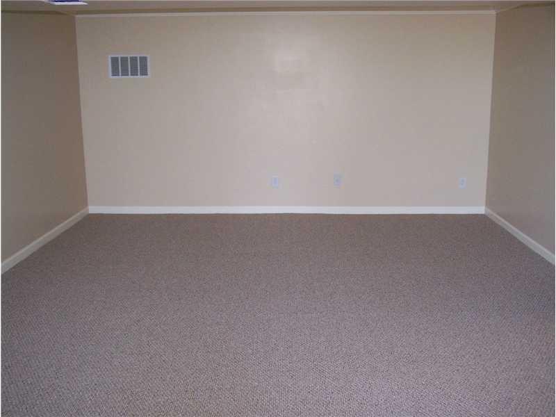 3100 Ridge Rd Extension Economy, PA 15042 - Photo 7 of 12