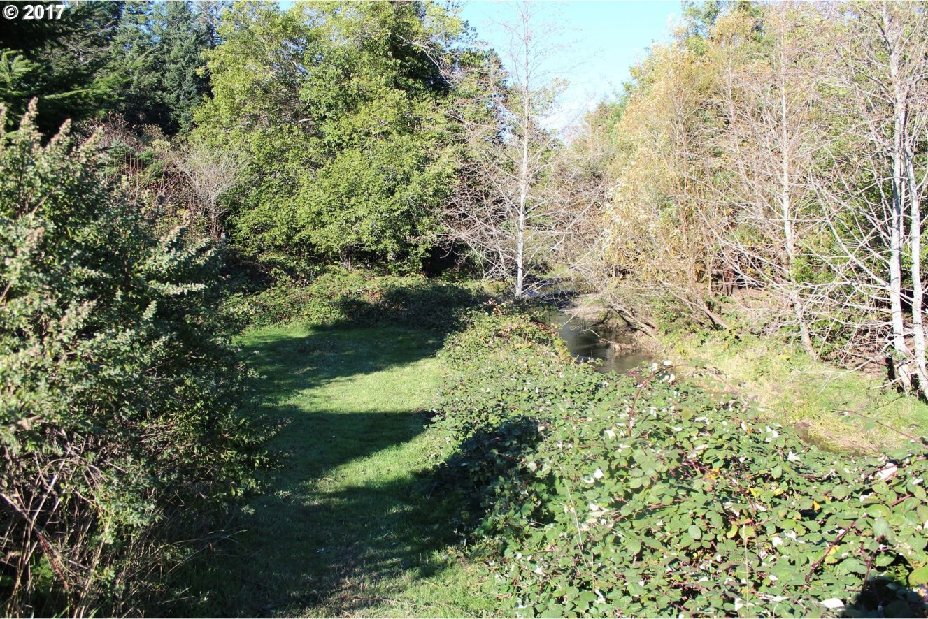 95144 North Bank Rogue River Road Gold Beach, OR 97444 - Photo 10 of 27 Gallery Image 10