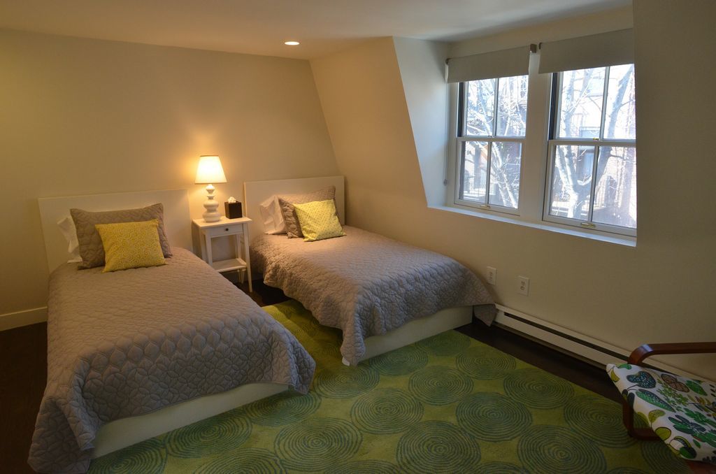 8 Lawrence Street, Unit 2 Boston, MA 02116 - Photo 14 of 18