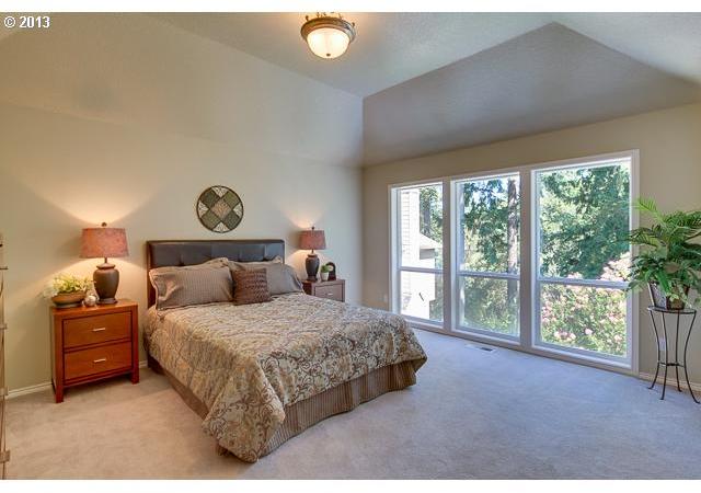 6405 Southwest Flower Street Portland, OR 97221 - Photo 12 of 16 Gallery Image 12