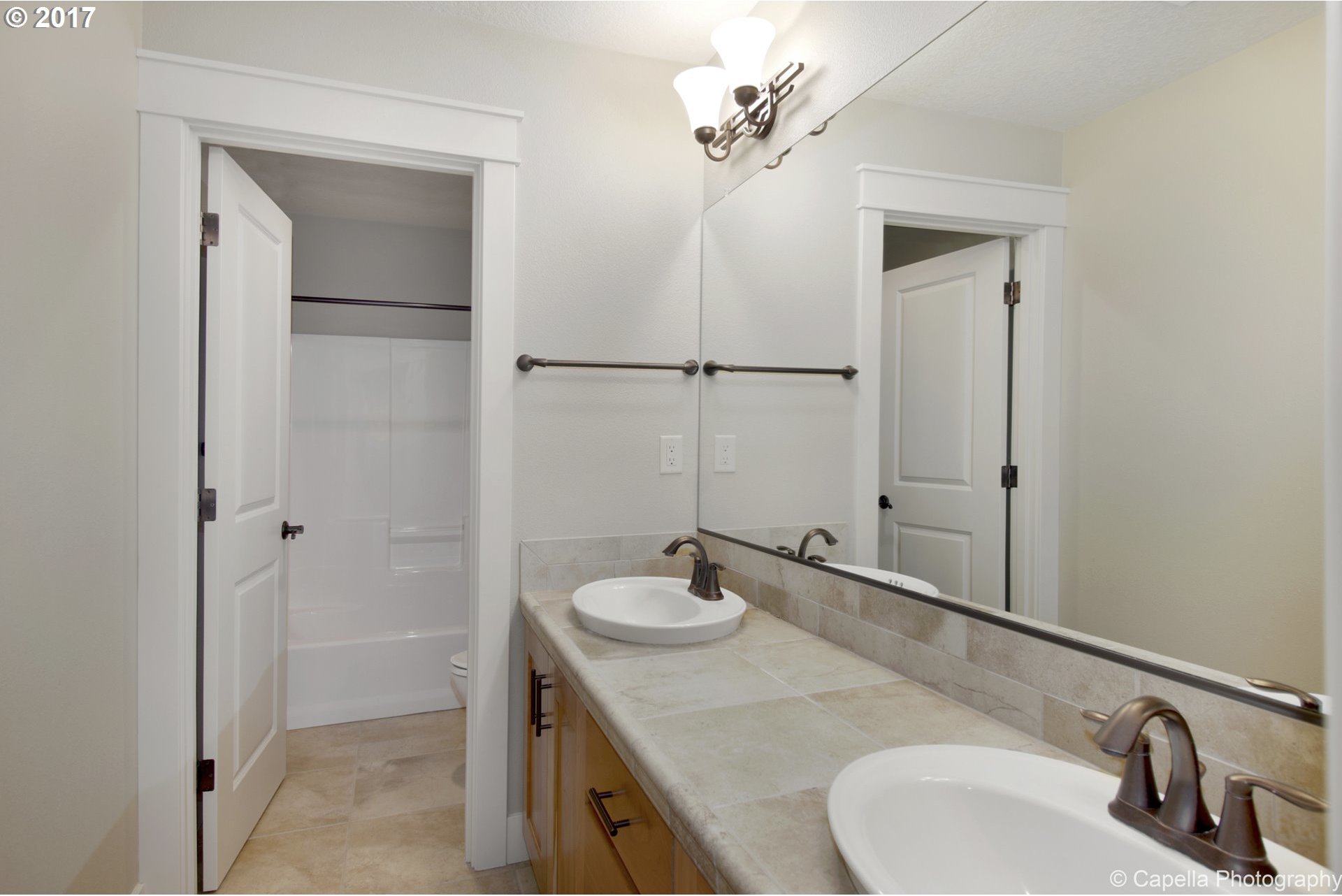 12033 Southwest Stringer Lane Tigard, OR 97224 - Photo 15 of 26 Gallery Image 15