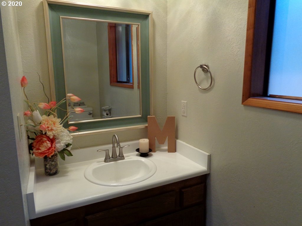 61890 Ross Inlet Road Coos Bay, OR 97420 - Photo 11 of 32 Gallery Image 11