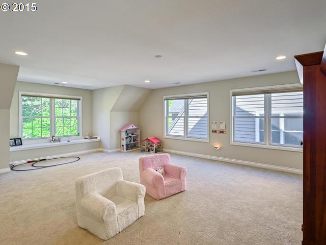 12182 Northwest Old Quarry Road Portland, OR 97229 - Photo 11 of 15 Gallery Image 11