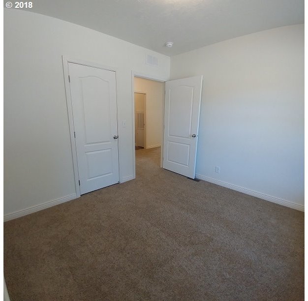 4431 Jasper Road Springfield, OR 97478 - Photo 8 of 15