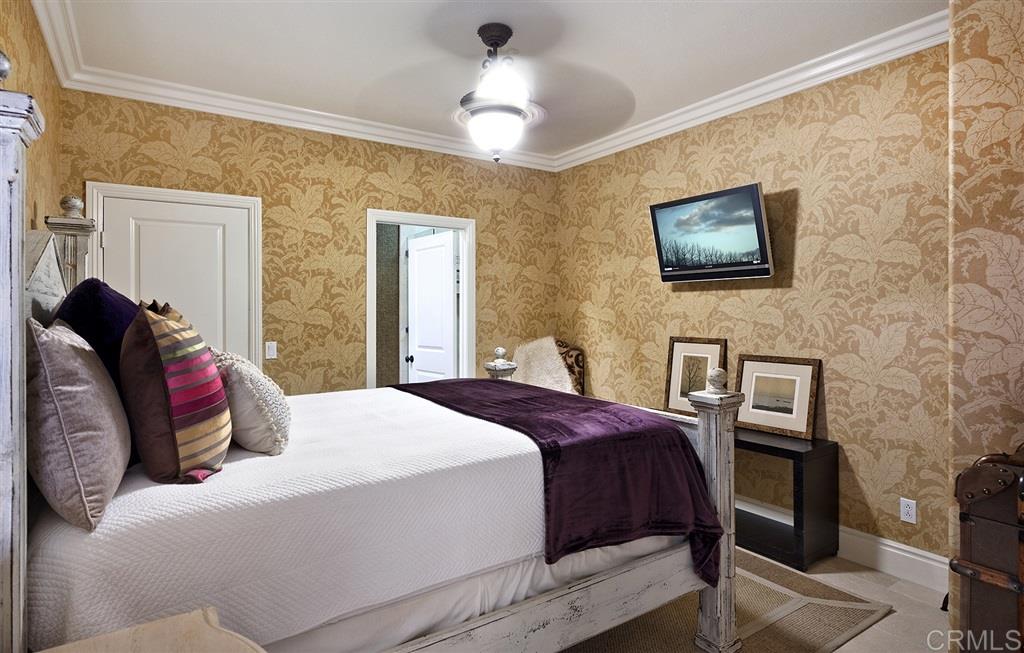 7689 Sitio Algodon Carlsbad, CA 92009 - Photo 8 of 25