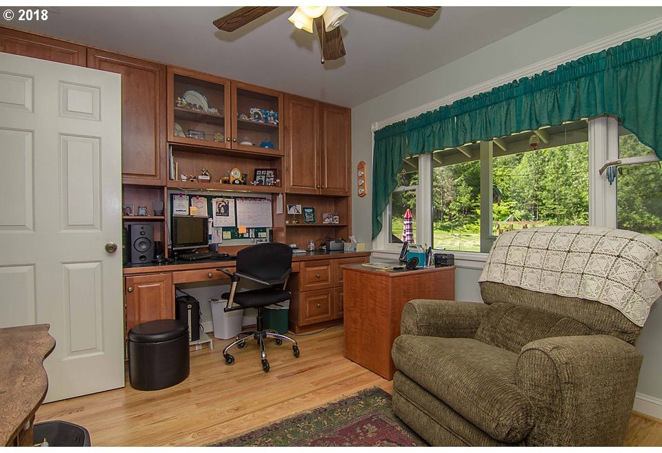 255 Dawson Road Roseburg, OR 97470 - Photo 11 of 32 Gallery Image 11