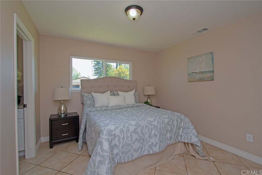 19340 Woodhill Street Rialto, CA 92376 - Photo 19 of 42