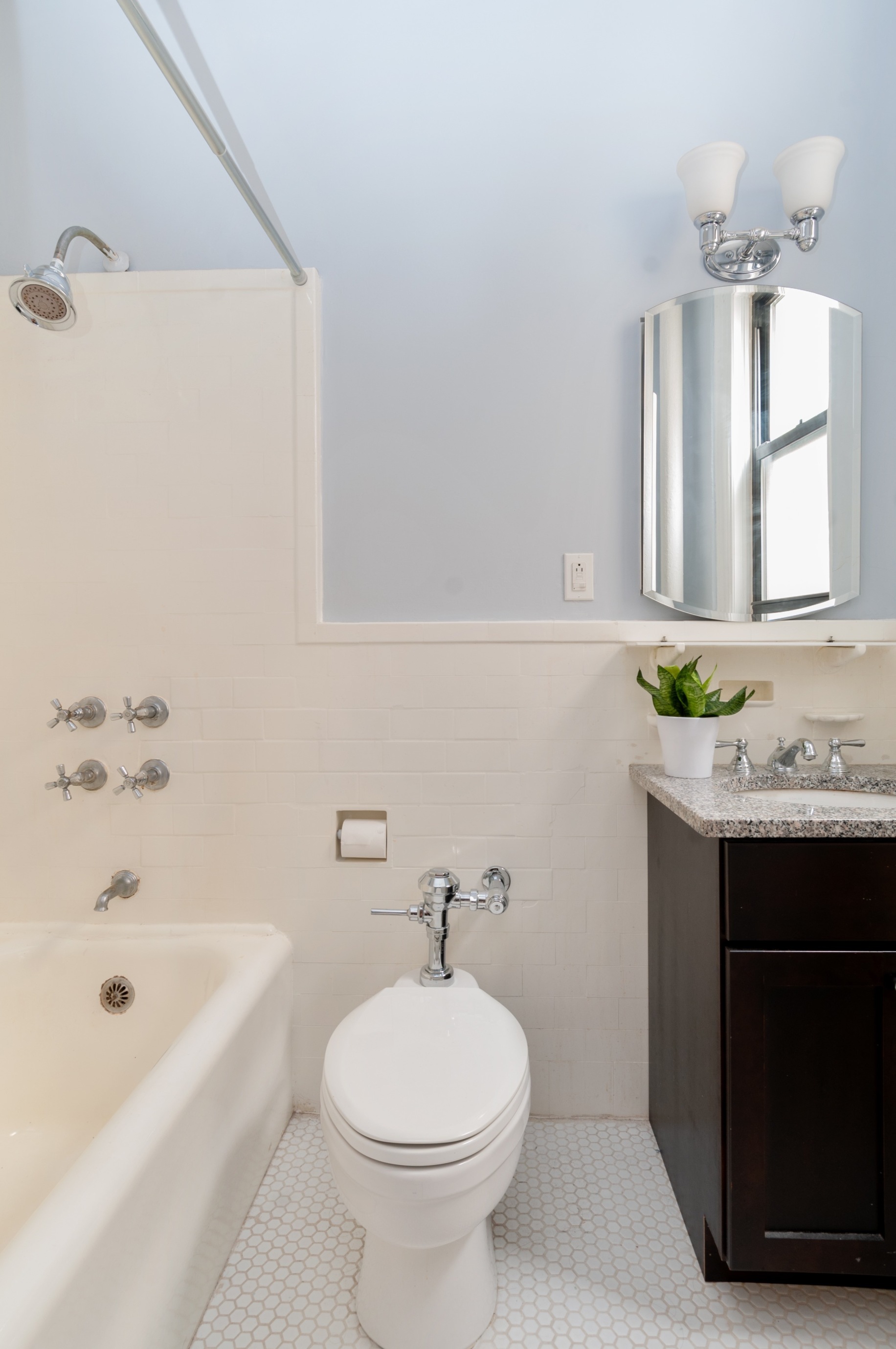 201 West 89th Street, Unit 4H Manhattan, NY 10024 - Photo 4 of 7