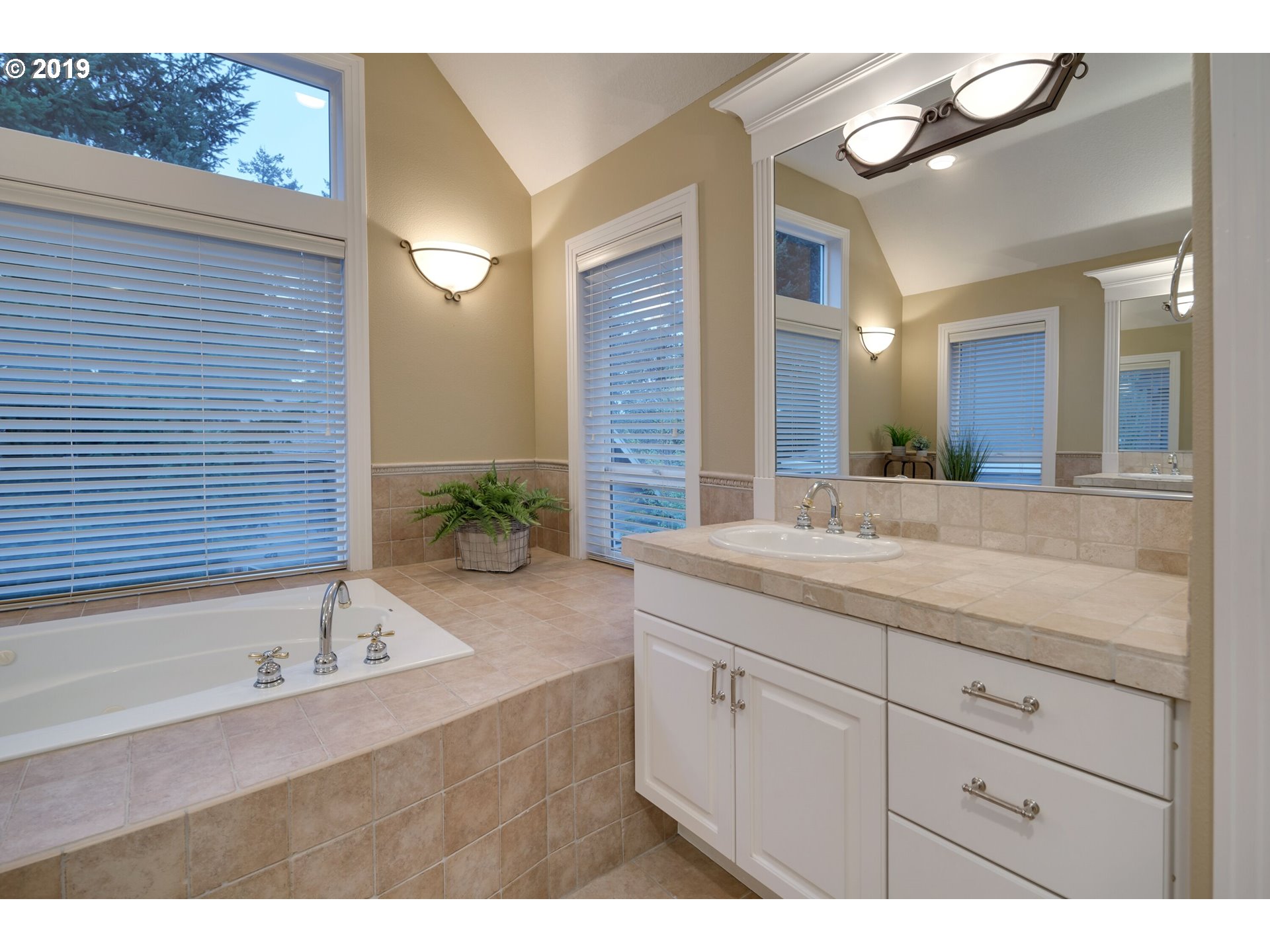 9865 Southwest Iowa Drive Tualatin, OR 97062 - Photo 22 of 32