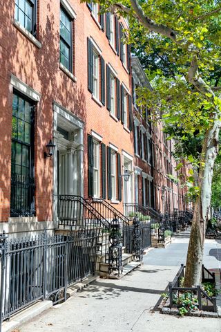 $7,400,000 | 39 Charlton St | Hudson Square