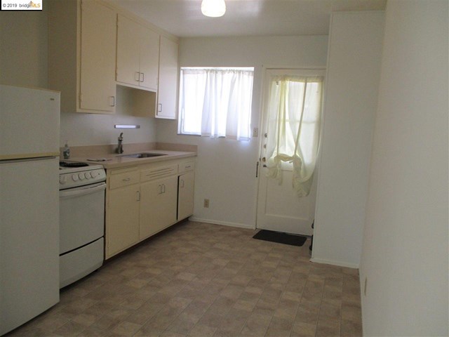 2410 Stuart Street Berkeley, CA 94705 - Photo 19 of 25