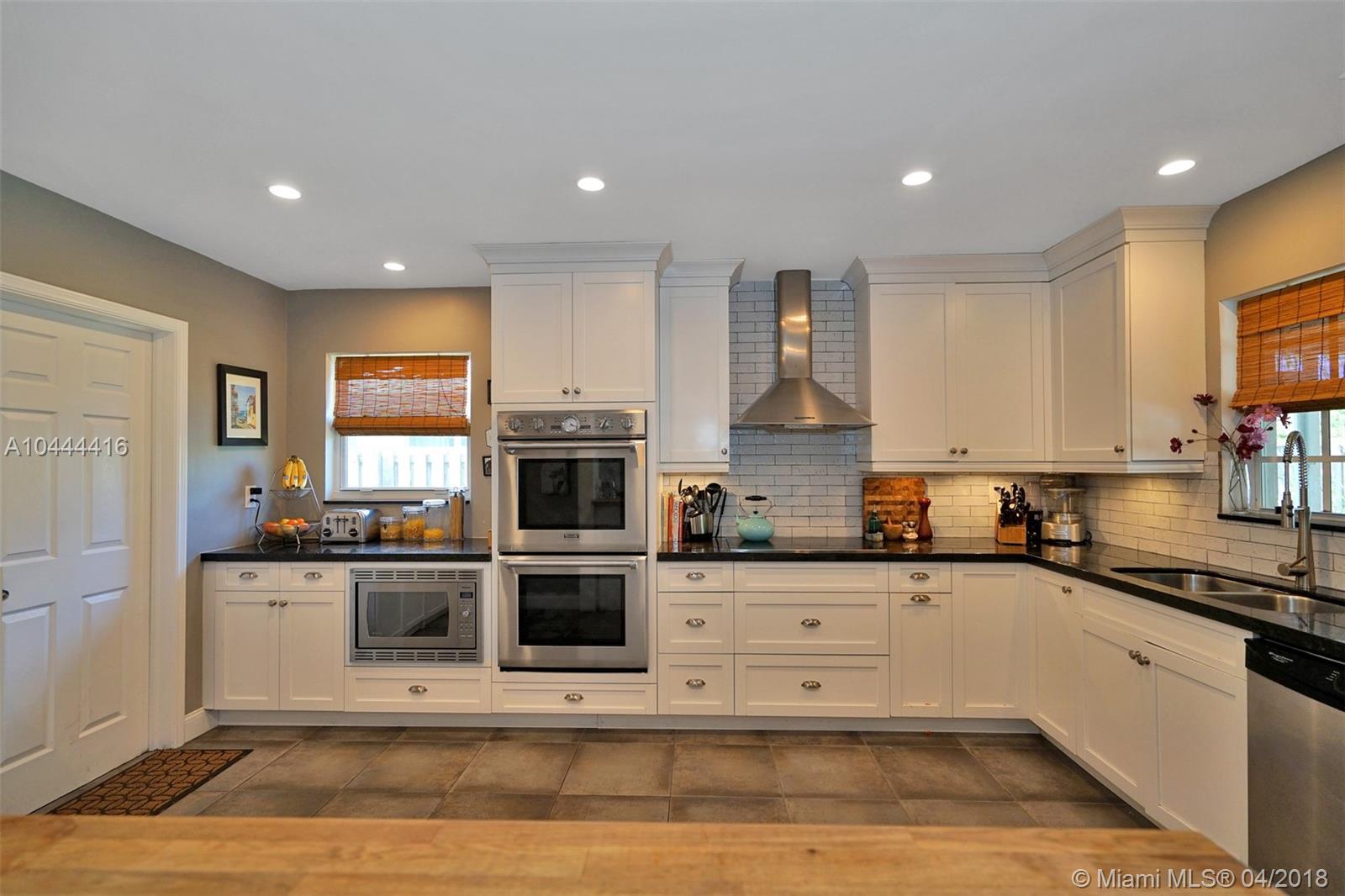 803 North 31st Road Hollywood, FL 33021 - Photo 11 of 29 Gallery Image 11