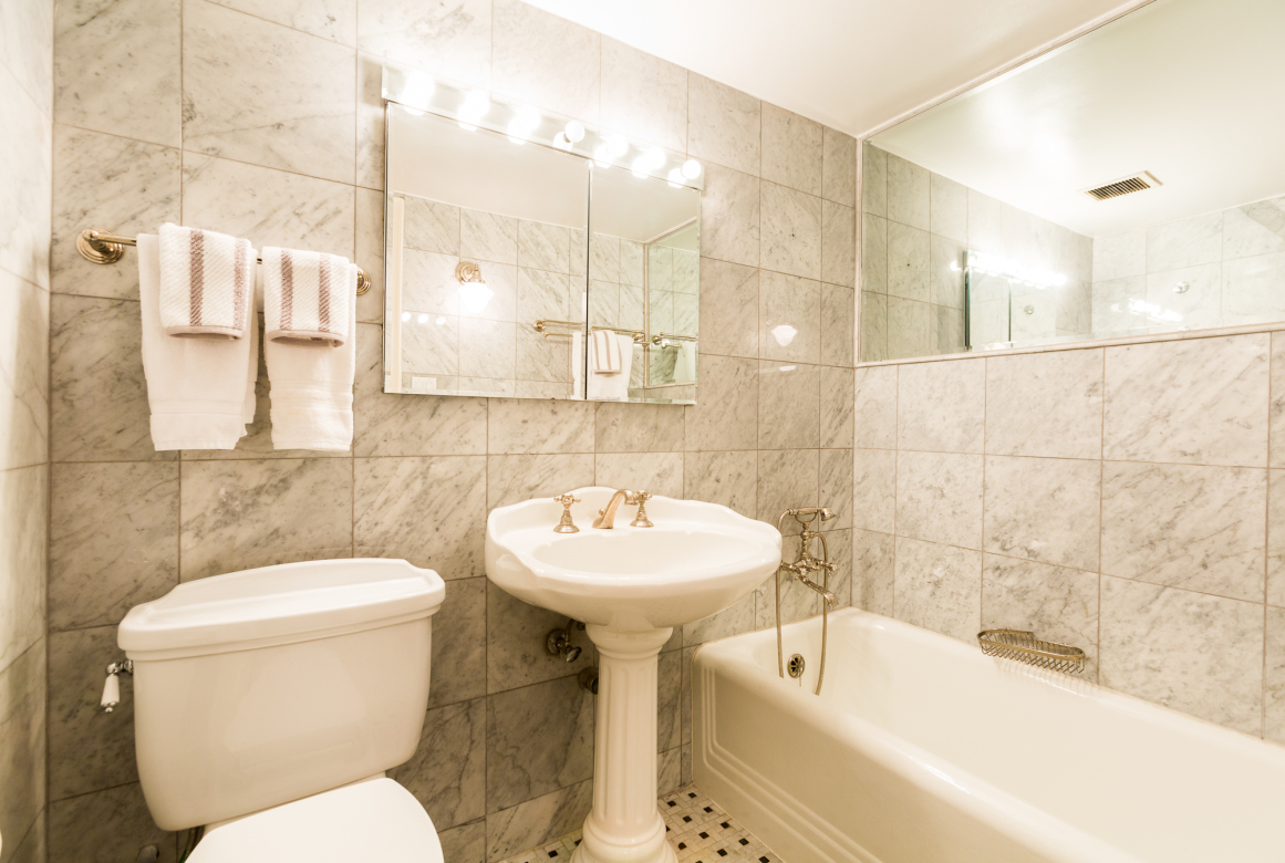 340 West 57th Street, Unit 11I Manhattan, NY 10019 - Photo 7 of 8