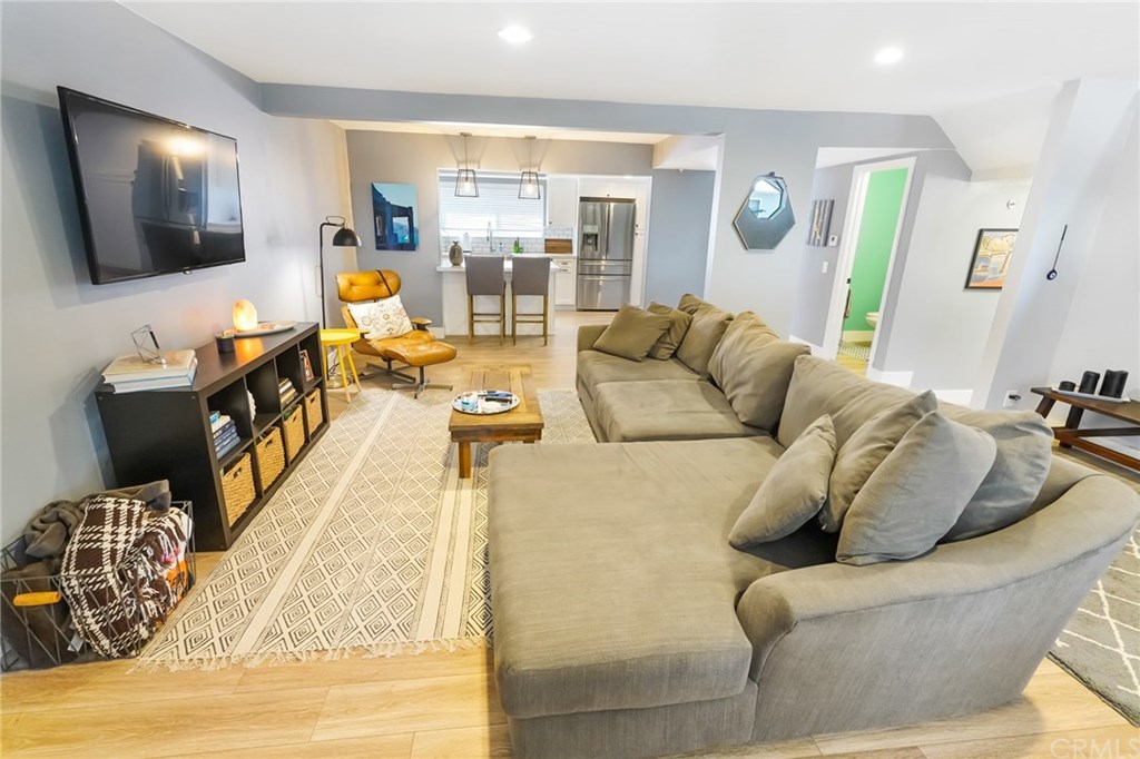 533 Walnut Avenue, Unit 9 Long Beach, CA 90802 - Photo 6 of 32