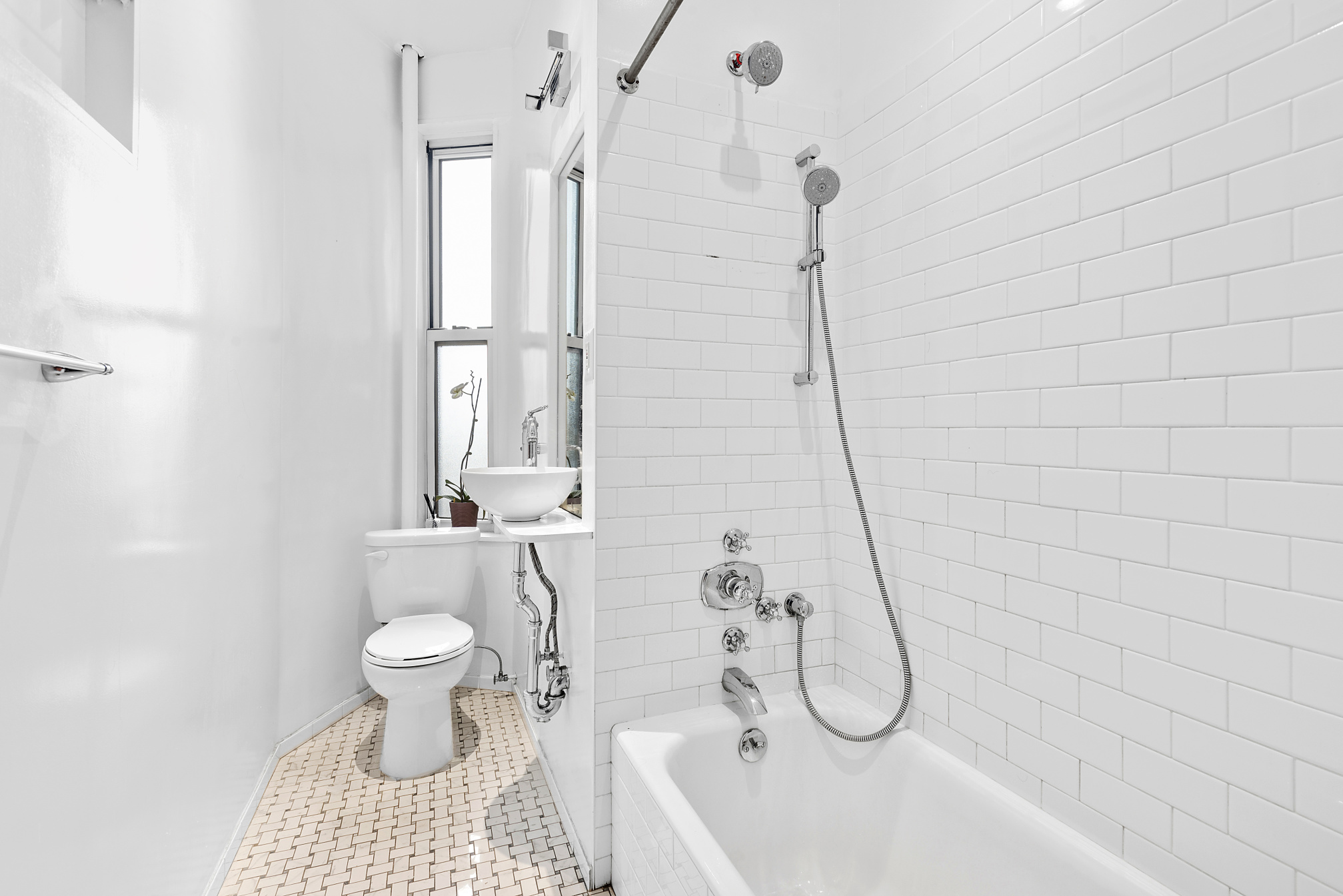 255 West 108th Street, Unit 11D Manhattan, NY 10025 - Photo 5 of 6