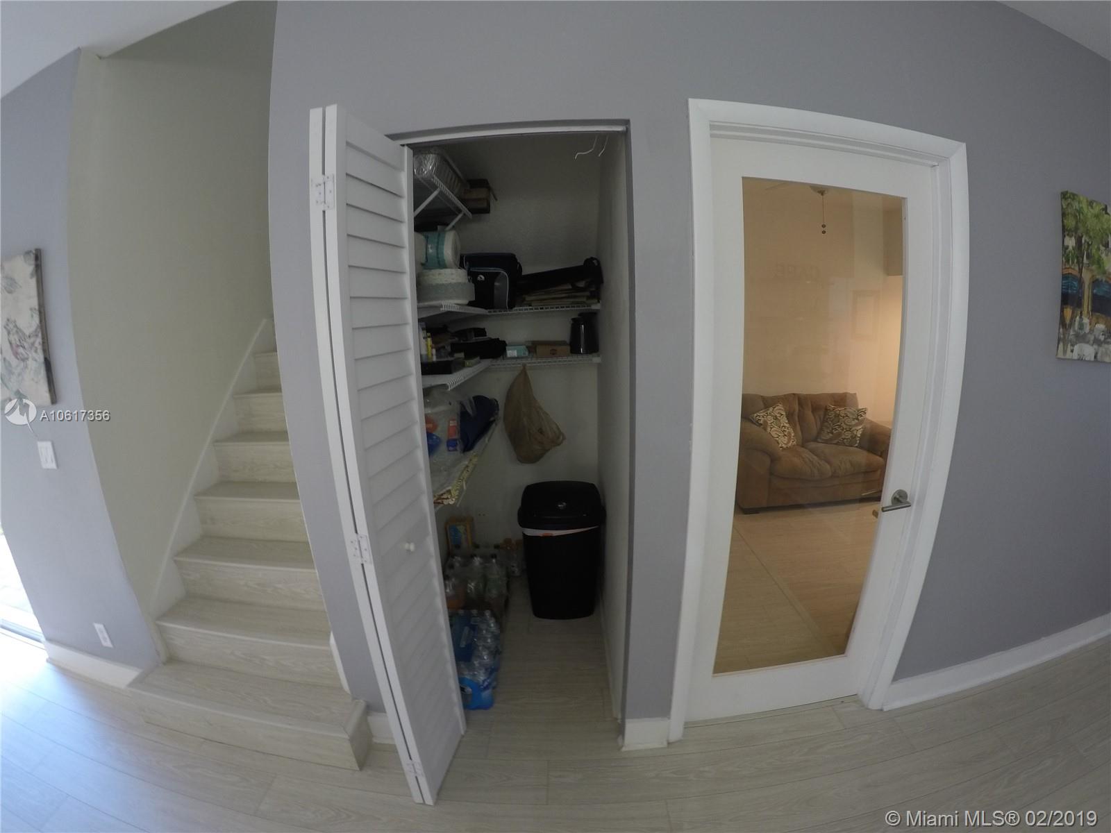 811 Southwest 178th Way Pembroke Pines, FL 33029 - Photo 35 of 51