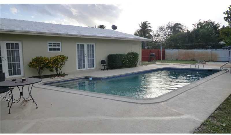 495 Northeast 10th Terrace Boca Raton, FL 33432 - Photo 17 of 19 Gallery Image 17