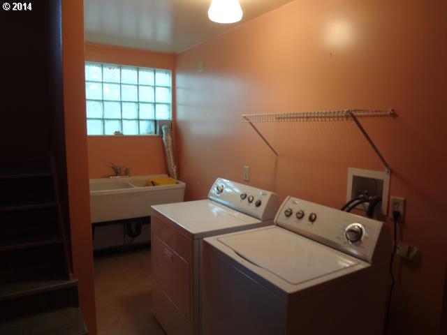 717 Northwest 9th Street Pendleton, OR 97801 - Photo 11 of 16