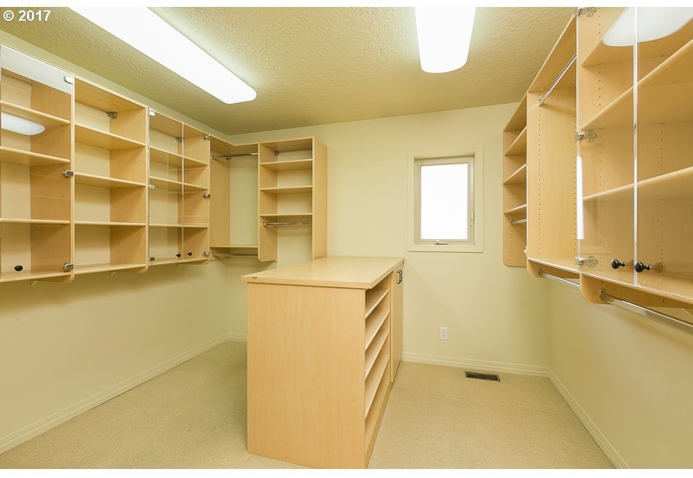1515 Southwest Flower Street Portland, OR 97239 - Photo 9 of 32 Gallery Image 9