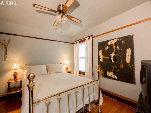 2486 Northwest Raleigh Street Portland, OR 97210 - Photo 9 of 16 Gallery Image 9