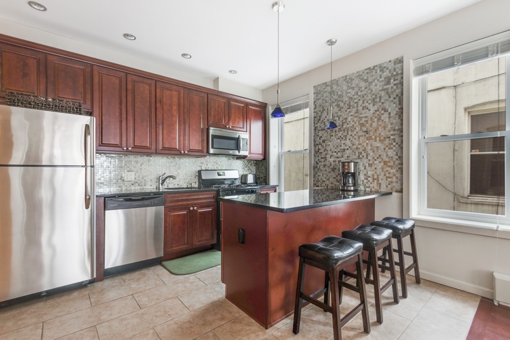 21-67 35th Street, Unit 1 Queens, NY 11105 - Photo 4 of 10