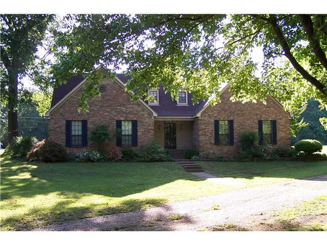9463 Osborn Road Arlington, TN 38002 - Photo 1 of 12 Beautiful brick home situated on appx 4.71 /- acres - park like setting. If you enjoy having your own space - come see this one!
