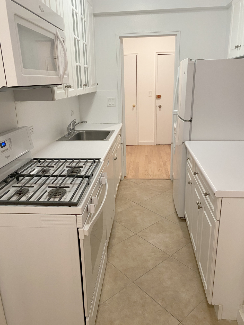 110 East End Avenue, Unit 1EF Manhattan, NY 10028 - Photo 4 of 12