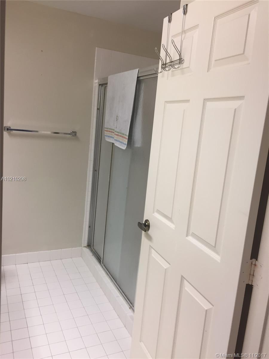 2582 Southeast 7th Court Homestead, FL 33033 - Photo 16 of 30