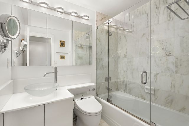 $1,900,000 | 40 East 94th Street, Unit 17F | Upper East Side