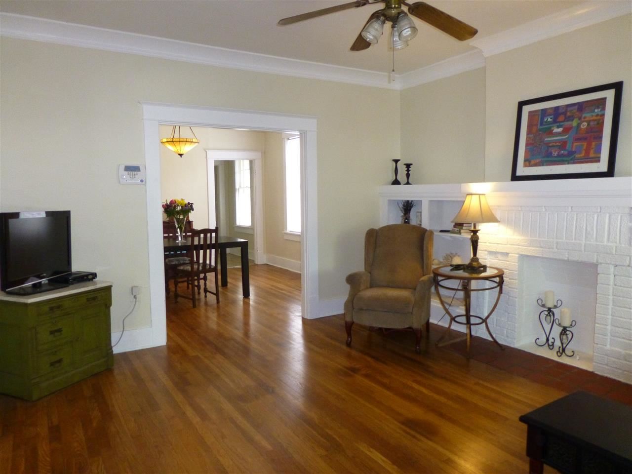 1584 Forrest Drive Memphis, TN 38112 - Photo 3 of 16