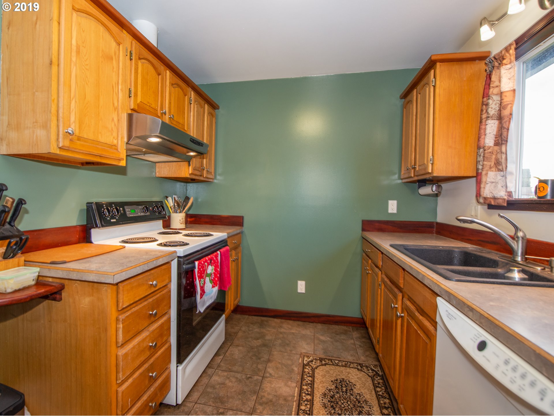 1150 37th Street Springfield, OR 97478 - Photo 9 of 28