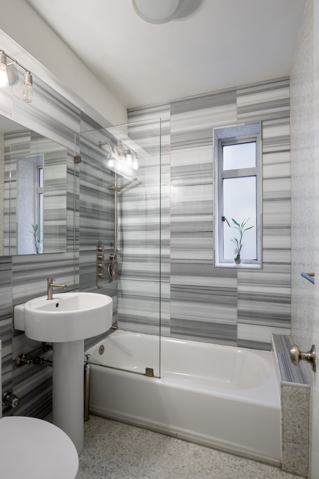 155 West 20th Street , Unit 2K Manhattan, NY 10011 - Photo 6 of 7