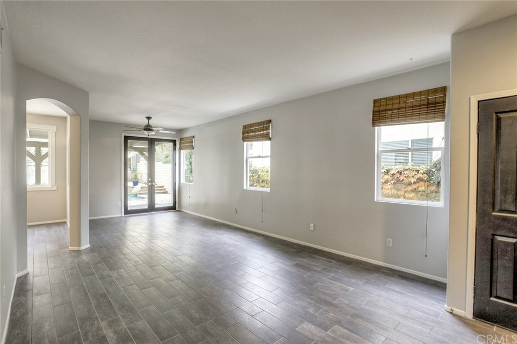 25731 Hammet Circle Stevenson Ranch, CA 91381 - Photo 6 of 36