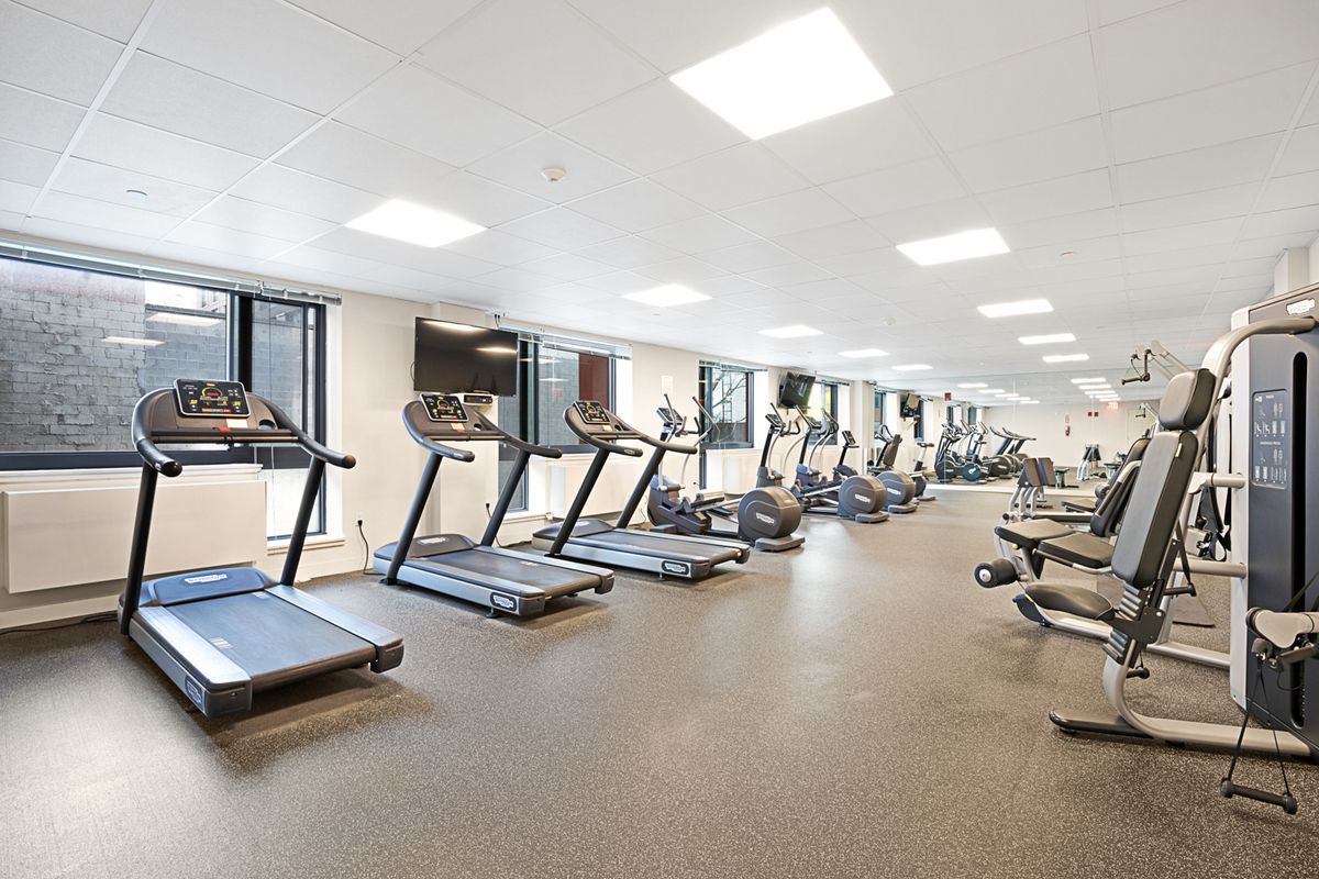 26-14 Jackson Avenue, Unit 7C Queens, NY 11101 - Photo 4 of 6