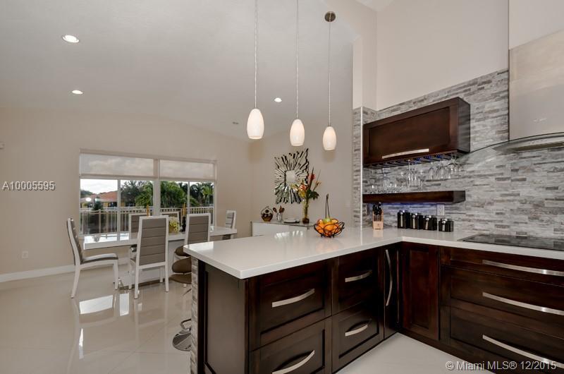 15962 Southwest 62nd Street Miami, FL 33193 - Photo 9 of 33