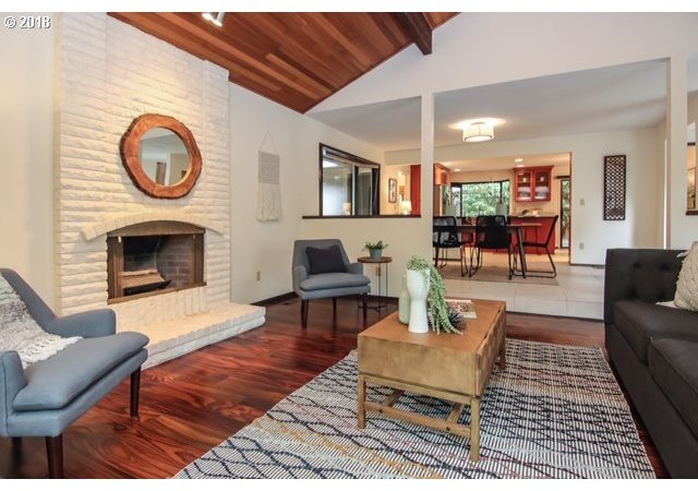 5823 Southwest Laber Road Portland, OR 97221 - Photo 13 of 27 Gallery Image 13