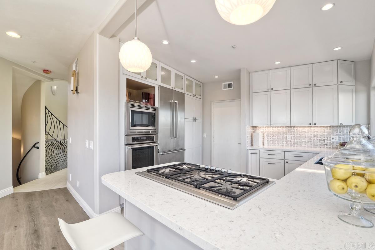 5352 Soledad Mountain Road San Diego, CA 92109 - Photo 18 of 25