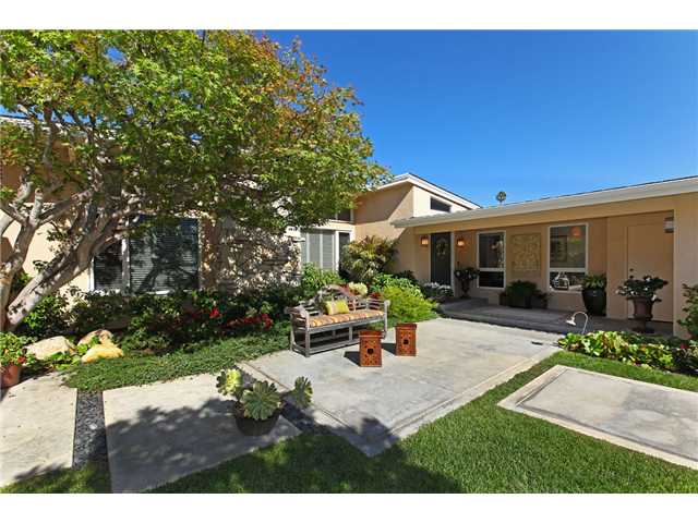 2340 Rue Adriane La Jolla, CA 92037 - Photo 5 of 17