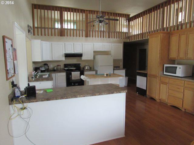686 Glengary Loop Road Roseburg, OR 97470 - Photo 10 of 16 Gallery Image 10