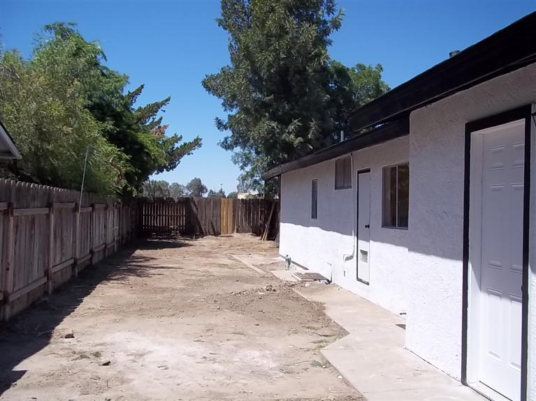 4404 Thatch Avenue Bakersfield, CA 93313 - Photo 20 of 20