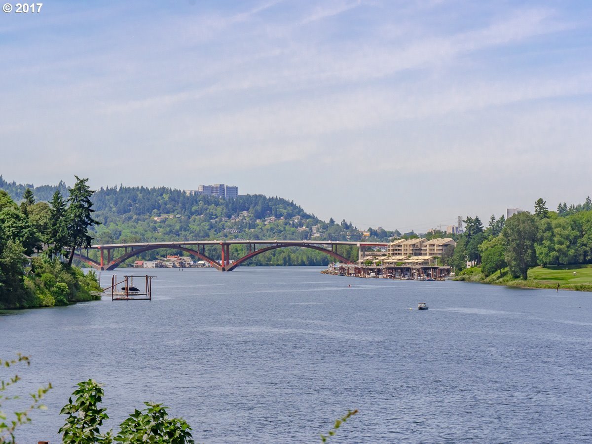 11100 Southwest Riverwood Road Portland, OR 97219 - Photo 25 of 30 Gallery Image 25