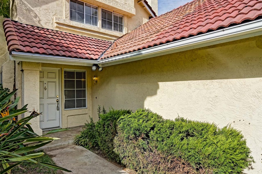 1196 Huntington Road San Marcos, CA 92078 - Photo 2 of 25