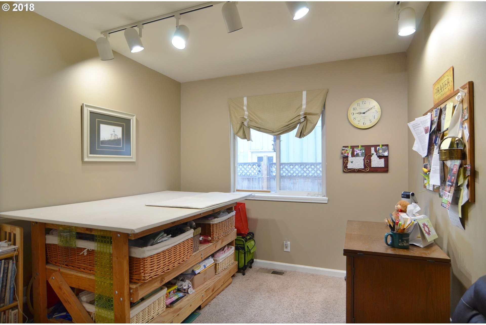 1648 Iron Horse Road Eugene, OR 97402 - Photo 1 of 24 Gallery Image 1