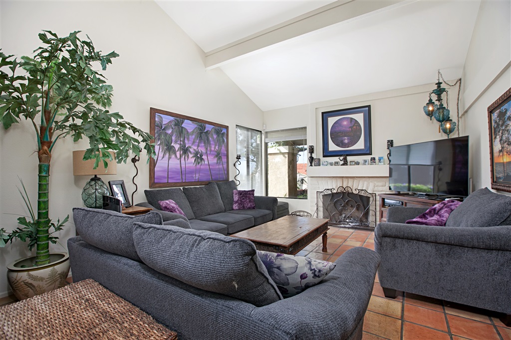 2043 Freda Lane Cardiff, CA 92007 - Photo 6 of 13