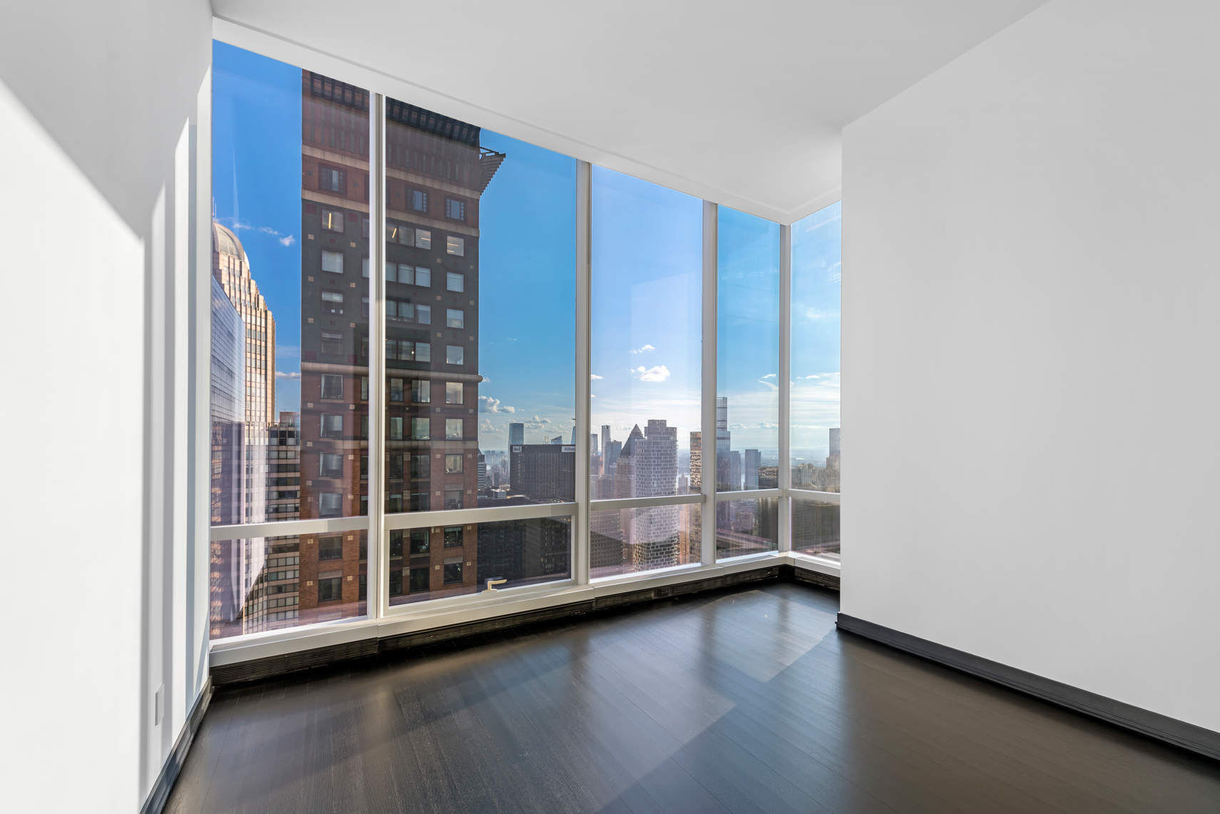 157 West 57th Street, Unit 62B Manhattan, NY 10019 - Photo 11 of 13