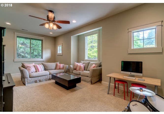 18955 Bryant Road Lake Oswego, OR 97034 - Photo 22 of 32 Gallery Image 22